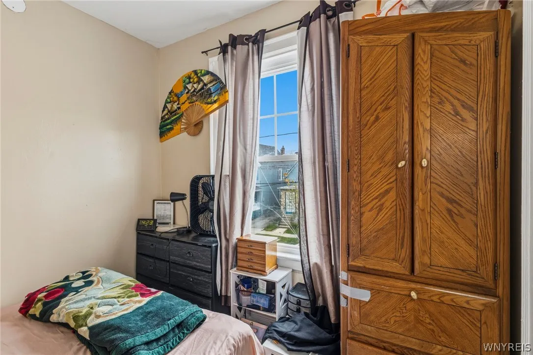 781 Northampton Street, Buffalo, New York 14211, Buffalo, New York 14211, 7 Bedrooms Bedrooms, ,3 BathroomsBathrooms,Residential,For Sale,781 Northampton Street, Buffalo, New York 14211,0,B1698880