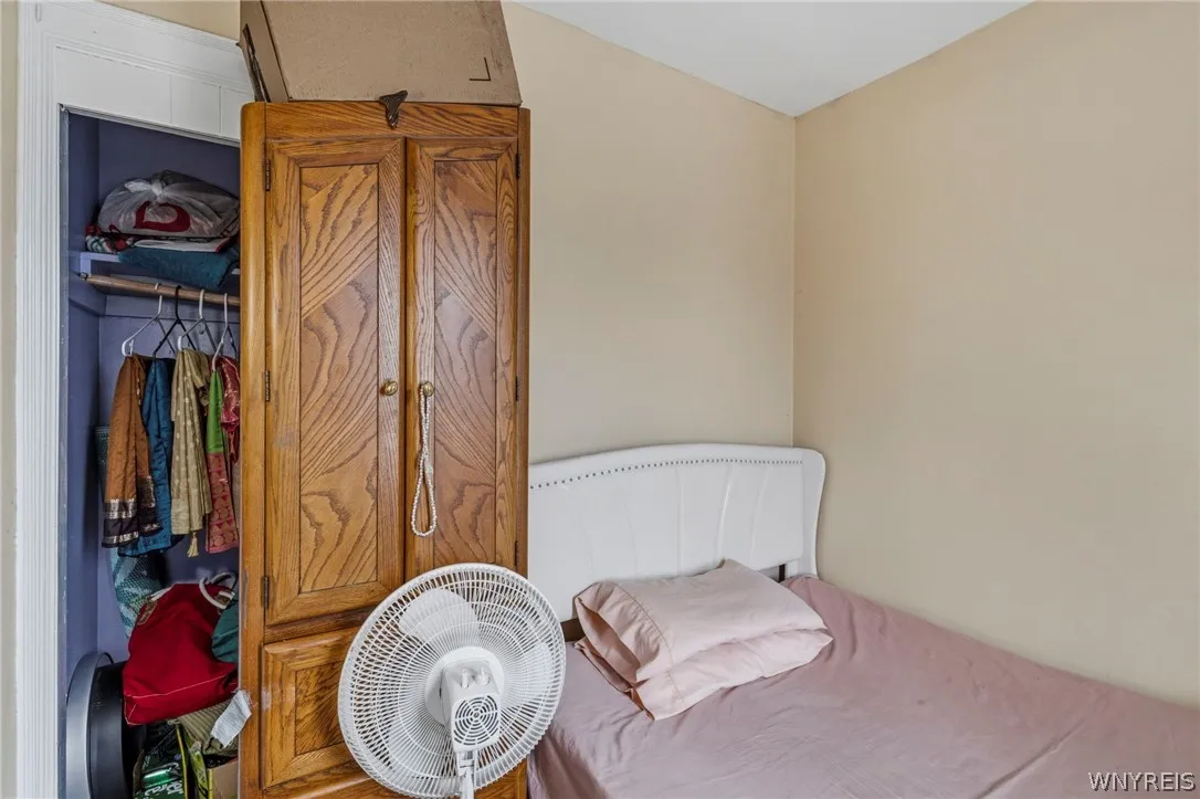 781 Northampton Street, Buffalo, New York 14211, Buffalo, New York 14211, 7 Bedrooms Bedrooms, ,3 BathroomsBathrooms,Residential,For Sale,781 Northampton Street, Buffalo, New York 14211,0,B1698880