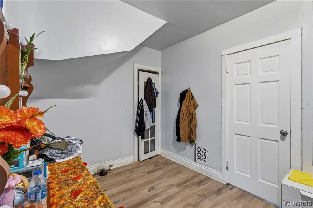 781 Northampton Street, Buffalo, New York 14211, Buffalo, New York 14211, 7 Bedrooms Bedrooms, ,3 BathroomsBathrooms,Residential,For Sale,781 Northampton Street, Buffalo, New York 14211,0,B1698880