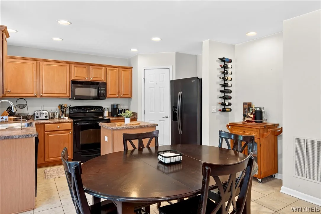 3 Scooter Lane, Hamburg, New York 14075, Hamburg, New York 14075, 3 Bedrooms Bedrooms, 9 Rooms Rooms,2 BathroomsBathrooms,Residential,For Sale,3 Scooter Lane, Hamburg, New York 14075,0,B1698883