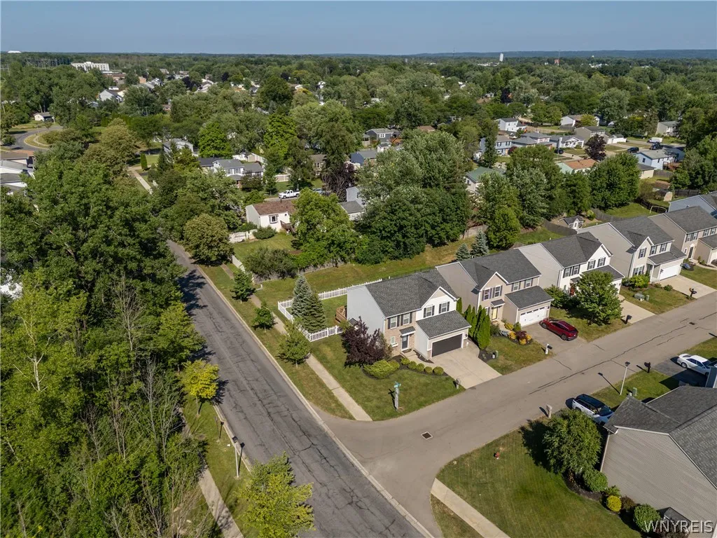 3 Scooter Lane, Hamburg, New York 14075, Hamburg, New York 14075, 3 Bedrooms Bedrooms, 9 Rooms Rooms,2 BathroomsBathrooms,Residential,For Sale,3 Scooter Lane, Hamburg, New York 14075,0,B1698883