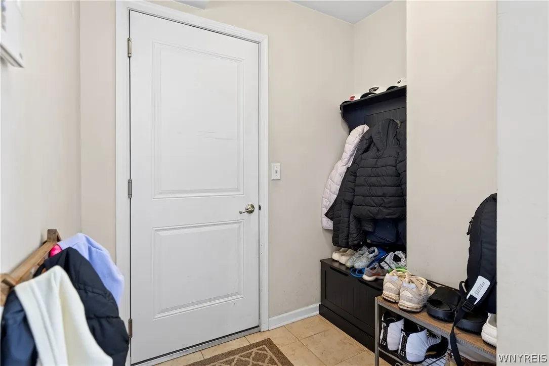 3 Scooter Lane, Hamburg, New York 14075, Hamburg, New York 14075, 3 Bedrooms Bedrooms, 9 Rooms Rooms,2 BathroomsBathrooms,Residential,For Sale,3 Scooter Lane, Hamburg, New York 14075,0,B1698883