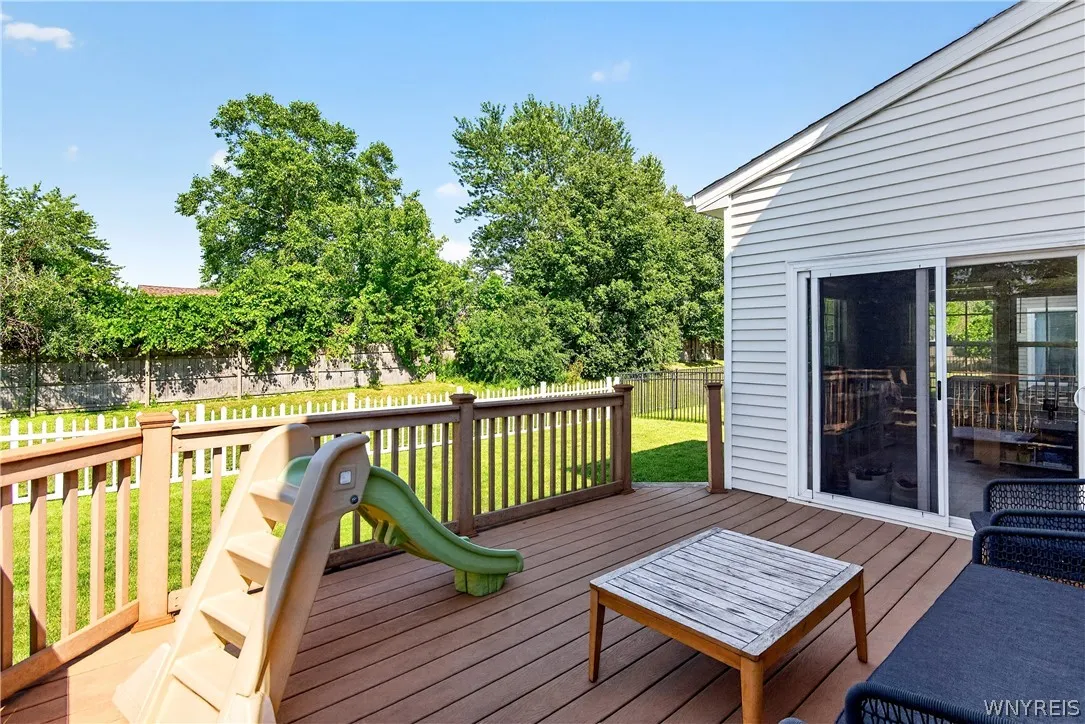 3 Scooter Lane, Hamburg, New York 14075, Hamburg, New York 14075, 3 Bedrooms Bedrooms, 9 Rooms Rooms,2 BathroomsBathrooms,Residential,For Sale,3 Scooter Lane, Hamburg, New York 14075,0,B1698883