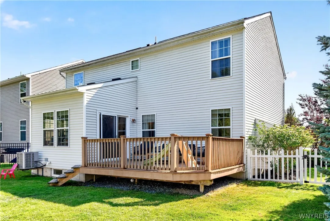 3 Scooter Lane, Hamburg, New York 14075, Hamburg, New York 14075, 3 Bedrooms Bedrooms, 9 Rooms Rooms,2 BathroomsBathrooms,Residential,For Sale,3 Scooter Lane, Hamburg, New York 14075,0,B1698883
