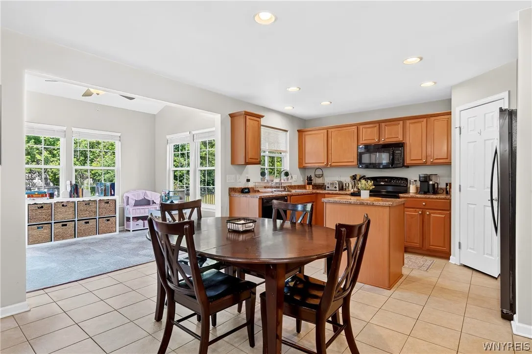 3 Scooter Lane, Hamburg, New York 14075, Hamburg, New York 14075, 3 Bedrooms Bedrooms, 9 Rooms Rooms,2 BathroomsBathrooms,Residential,For Sale,3 Scooter Lane, Hamburg, New York 14075,0,B1698883