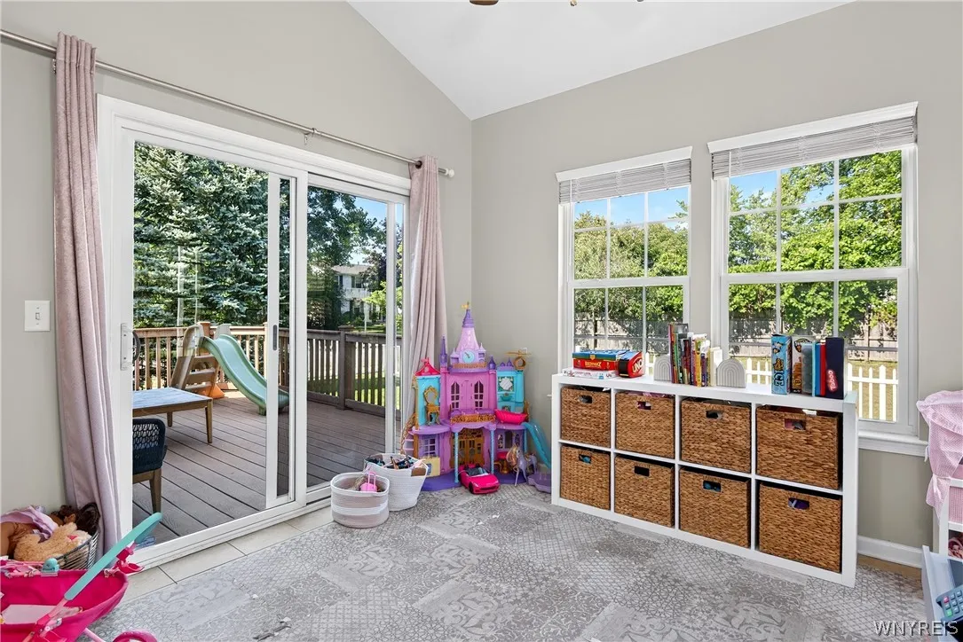 3 Scooter Lane, Hamburg, New York 14075, Hamburg, New York 14075, 3 Bedrooms Bedrooms, 9 Rooms Rooms,2 BathroomsBathrooms,Residential,For Sale,3 Scooter Lane, Hamburg, New York 14075,0,B1698883