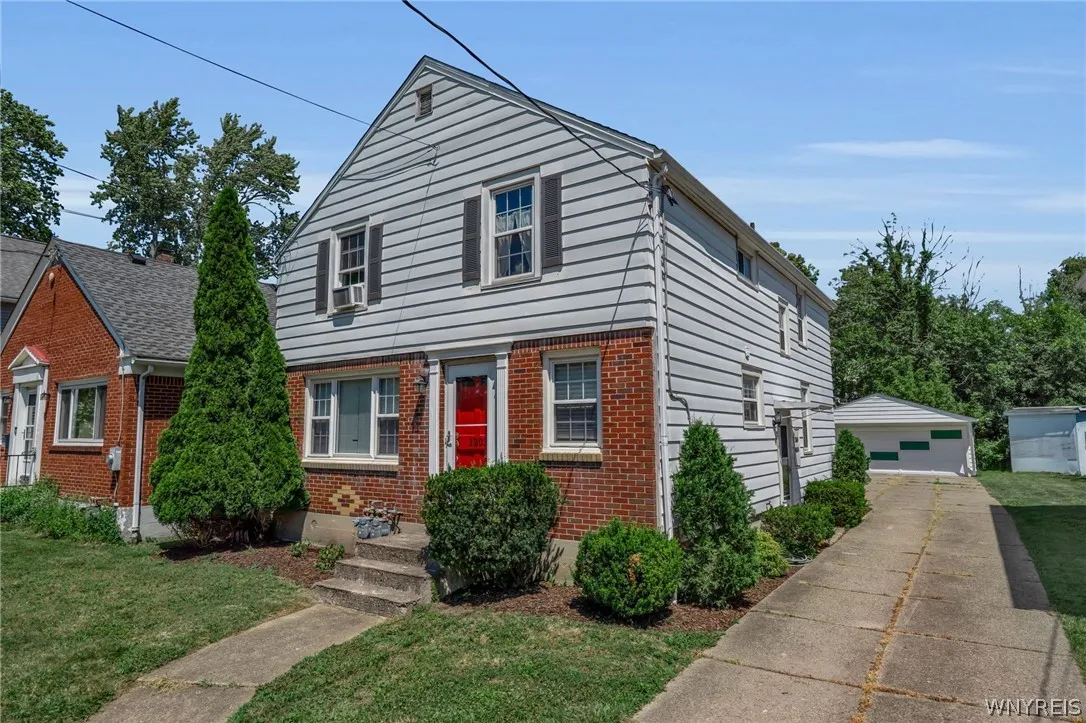 1203 Eggert Road, Amherst, New York 14226, Amherst, New York 14226, 4 Bedrooms Bedrooms, ,2 BathroomsBathrooms,Residential,For Sale,1203 Eggert Road, Amherst, New York 14226,0,B1698123