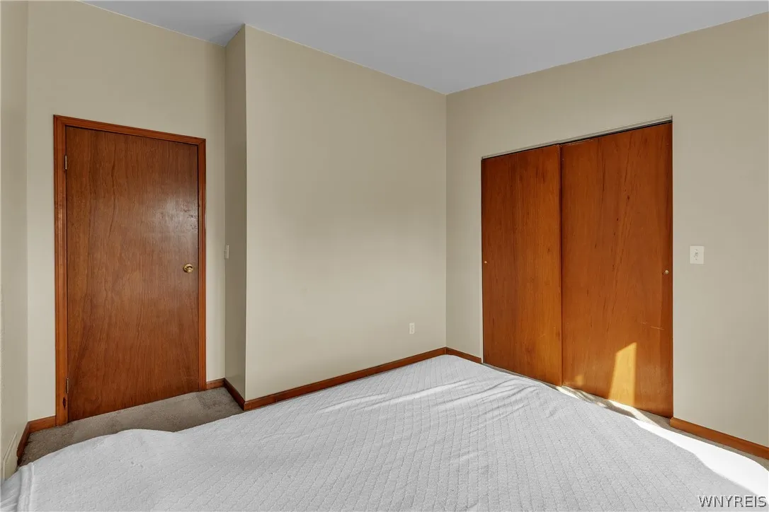 418 Lakefront Blvd, Buffalo, New York 14202, Buffalo, New York 14202, 2 Bedrooms Bedrooms, 5 Rooms Rooms,1 BathroomBathrooms,Residential,For Sale,418 Lakefront Blvd, Buffalo, New York 14202,0,B1698602