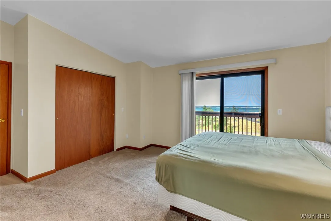 418 Lakefront Blvd, Buffalo, New York 14202, Buffalo, New York 14202, 2 Bedrooms Bedrooms, 5 Rooms Rooms,1 BathroomBathrooms,Residential,For Sale,418 Lakefront Blvd, Buffalo, New York 14202,0,B1698602
