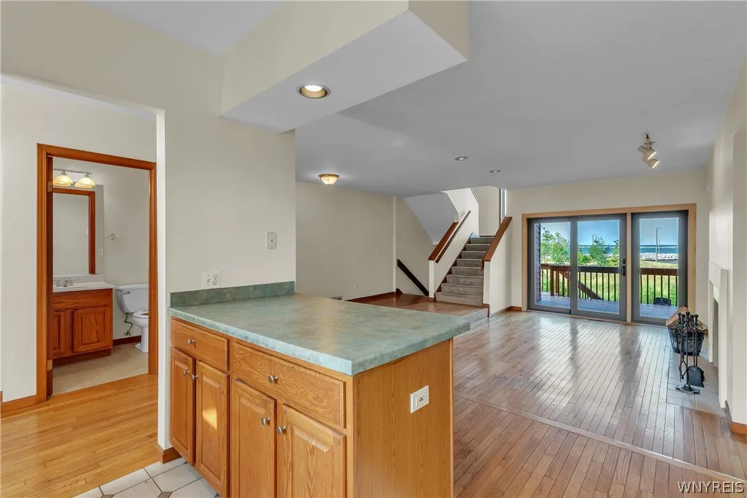 418 Lakefront Blvd, Buffalo, New York 14202, Buffalo, New York 14202, 2 Bedrooms Bedrooms, 5 Rooms Rooms,1 BathroomBathrooms,Residential,For Sale,418 Lakefront Blvd, Buffalo, New York 14202,0,B1698602