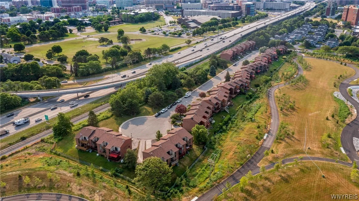 418 Lakefront Blvd, Buffalo, New York 14202, Buffalo, New York 14202, 2 Bedrooms Bedrooms, 5 Rooms Rooms,1 BathroomBathrooms,Residential,For Sale,418 Lakefront Blvd, Buffalo, New York 14202,0,B1698602