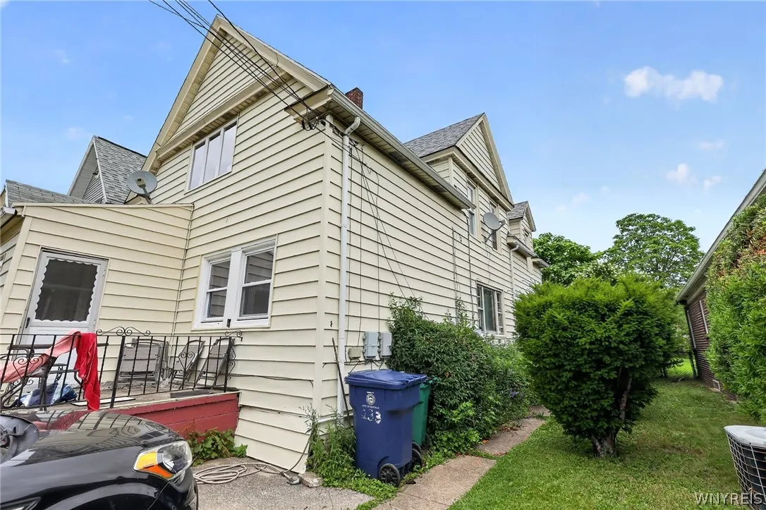 233 Davey Street, Buffalo, New York 14206, Buffalo, New York 14206, 5 Bedrooms Bedrooms, ,2 BathroomsBathrooms,Residential,For Sale,233 Davey Street, Buffalo, New York 14206,0,B1698430