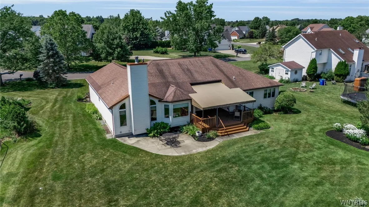 6195 Blossom Ct, Clarence, New York 14051, Clarence, New York 14051, 3 Bedrooms Bedrooms, 9 Rooms Rooms,2 BathroomsBathrooms,Residential,For Sale,6195 Blossom Ct, Clarence, New York 14051,0,B1698891