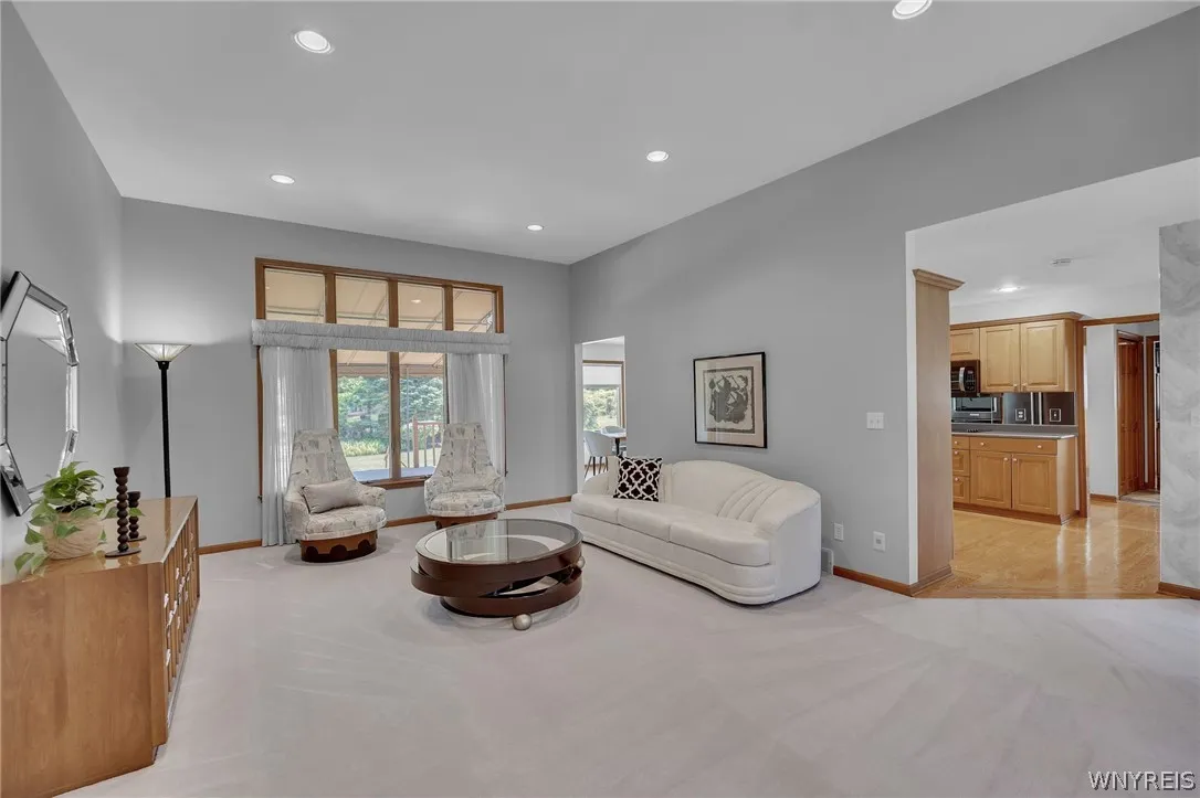 6195 Blossom Ct, Clarence, New York 14051, Clarence, New York 14051, 3 Bedrooms Bedrooms, 9 Rooms Rooms,2 BathroomsBathrooms,Residential,For Sale,6195 Blossom Ct, Clarence, New York 14051,0,B1698891