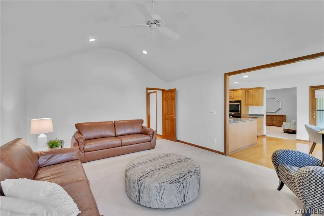 6195 Blossom Ct, Clarence, New York 14051, Clarence, New York 14051, 3 Bedrooms Bedrooms, 9 Rooms Rooms,2 BathroomsBathrooms,Residential,For Sale,6195 Blossom Ct, Clarence, New York 14051,0,B1698891