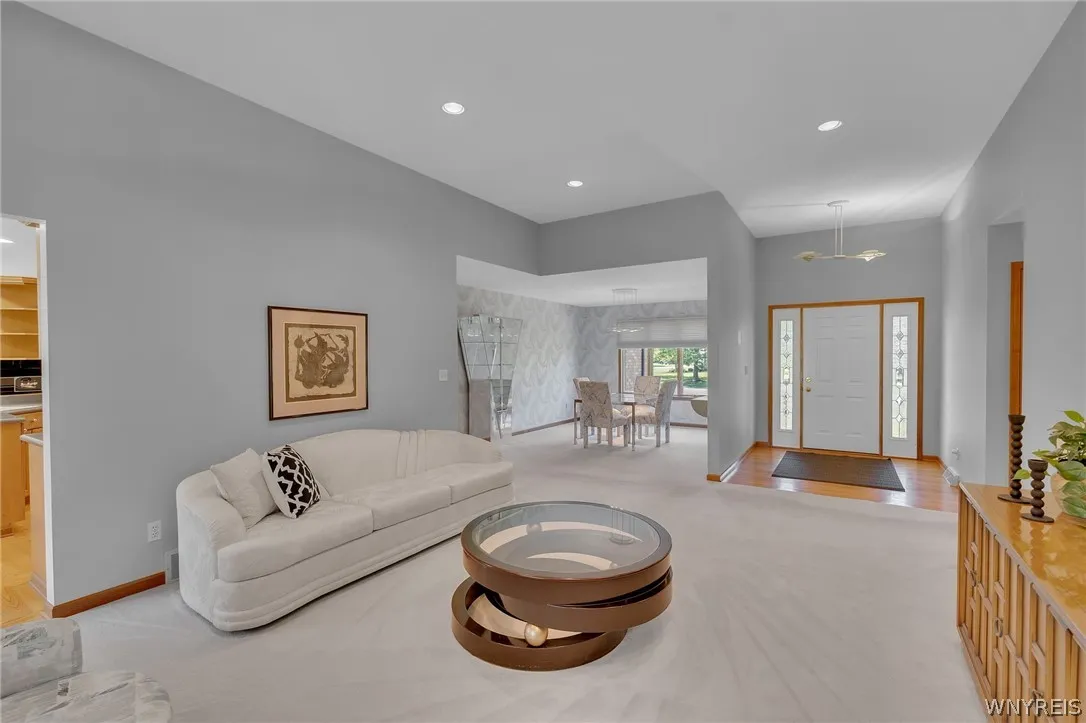 6195 Blossom Ct, Clarence, New York 14051, Clarence, New York 14051, 3 Bedrooms Bedrooms, 9 Rooms Rooms,2 BathroomsBathrooms,Residential,For Sale,6195 Blossom Ct, Clarence, New York 14051,0,B1698891