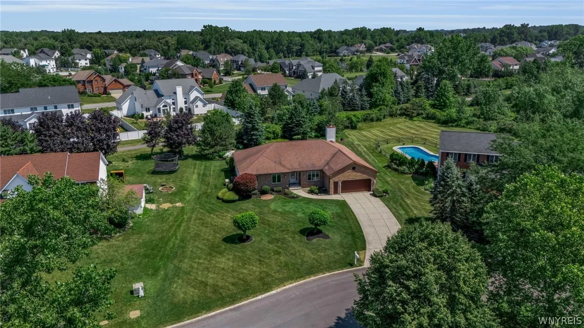 6195 Blossom Ct, Clarence, New York 14051, Clarence, New York 14051, 3 Bedrooms Bedrooms, 9 Rooms Rooms,2 BathroomsBathrooms,Residential,For Sale,6195 Blossom Ct, Clarence, New York 14051,0,B1698891