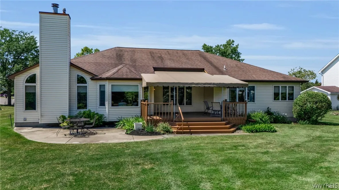 6195 Blossom Ct, Clarence, New York 14051, Clarence, New York 14051, 3 Bedrooms Bedrooms, 9 Rooms Rooms,2 BathroomsBathrooms,Residential,For Sale,6195 Blossom Ct, Clarence, New York 14051,0,B1698891