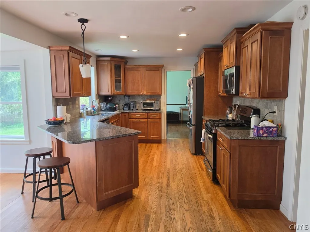 96 Charing Road, Dewitt, New York 13214, De Witt, New York 13214, 4 Bedrooms Bedrooms, 9 Rooms Rooms,2 BathroomsBathrooms,Residential Lease,For Rent,96 Charing Road, Dewitt, New York 13214,0,S1698856