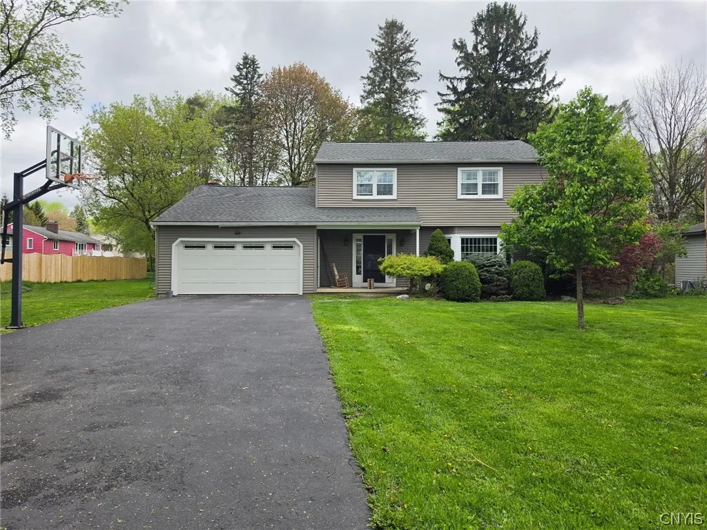 96 Charing Road, Dewitt, New York 13214, De Witt, New York 13214, 4 Bedrooms Bedrooms, 9 Rooms Rooms,2 BathroomsBathrooms,Residential Lease,For Rent,96 Charing Road, Dewitt, New York 13214,0,S1698856