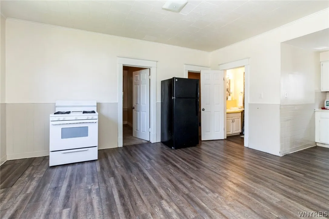 499 Fargo Avenue, Buffalo, New York 14213, Buffalo, New York 14213, 11 Bedrooms Bedrooms, ,4 BathroomsBathrooms,Residential,For Sale,499 Fargo Avenue, Buffalo, New York 14213,0,B1697736
