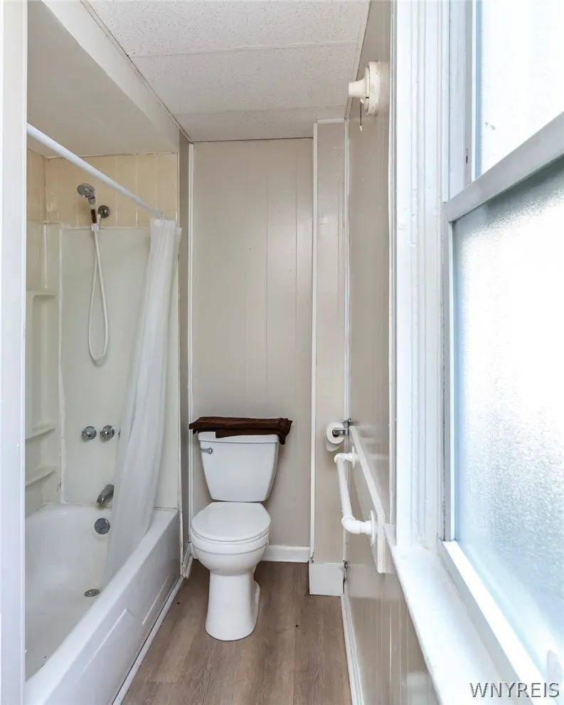 499 Fargo Avenue, Buffalo, New York 14213, Buffalo, New York 14213, 11 Bedrooms Bedrooms, ,4 BathroomsBathrooms,Residential,For Sale,499 Fargo Avenue, Buffalo, New York 14213,0,B1697736