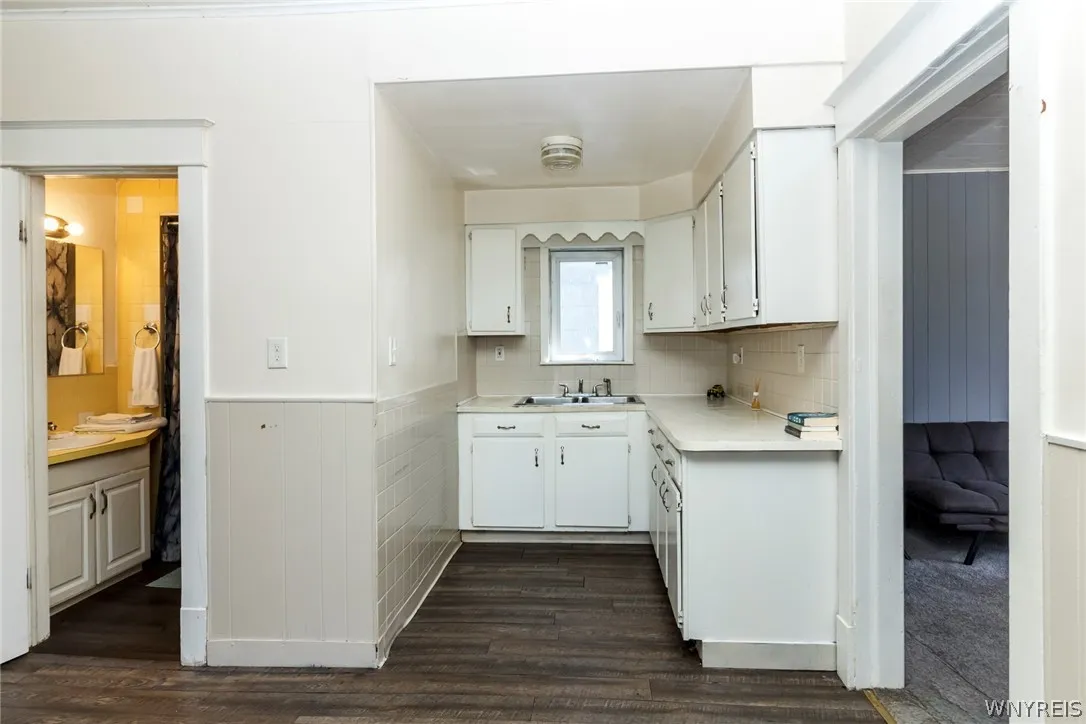 499 Fargo Avenue, Buffalo, New York 14213, Buffalo, New York 14213, 11 Bedrooms Bedrooms, ,4 BathroomsBathrooms,Residential,For Sale,499 Fargo Avenue, Buffalo, New York 14213,0,B1697736