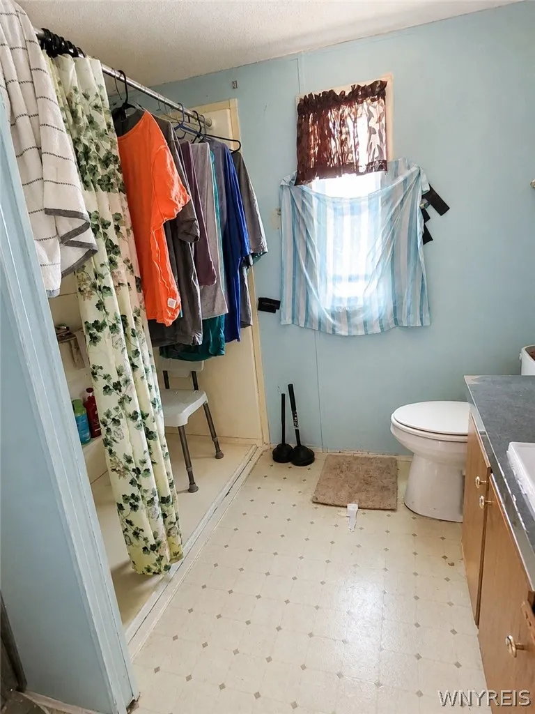 7898 Boston State Road 23, Hamburg, New York 14075, Hamburg, New York 14075, 3 Bedrooms Bedrooms, 5 Rooms Rooms,1 BathroomBathrooms,Residential,For Sale,7898 Boston State Road 23, Hamburg, New York 14075,0,B1698958
