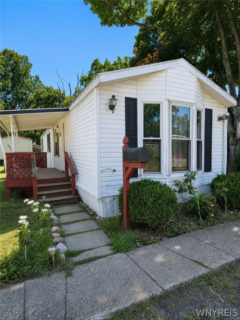7898 Boston State Road 23, Hamburg, New York 14075, Hamburg, New York 14075, 3 Bedrooms Bedrooms, 5 Rooms Rooms,1 BathroomBathrooms,Residential,For Sale,7898 Boston State Road 23, Hamburg, New York 14075,0,B1698958