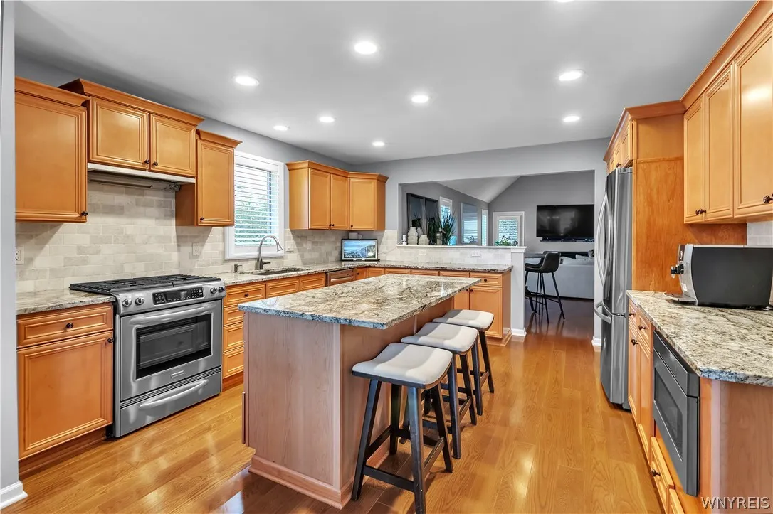 8059 Laurel Park Ln, Clarence, New York 14051, Clarence, New York 14051, 3 Bedrooms Bedrooms, 7 Rooms Rooms,2 BathroomsBathrooms,Residential,For Sale,8059 Laurel Park Ln, Clarence, New York 14051,0,B1698928