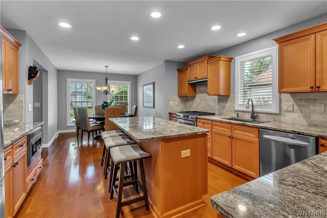 8059 Laurel Park Ln, Clarence, New York 14051, Clarence, New York 14051, 3 Bedrooms Bedrooms, 7 Rooms Rooms,2 BathroomsBathrooms,Residential,For Sale,8059 Laurel Park Ln, Clarence, New York 14051,0,B1698928