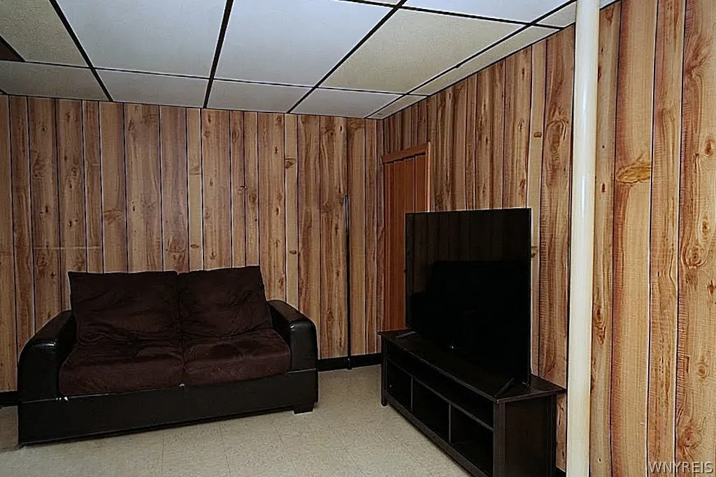 37 Burke Drive, Lackawanna, New York 14218, Lackawanna, New York 14218, 3 Bedrooms Bedrooms, 5 Rooms Rooms,1 BathroomBathrooms,Residential,For Sale,37 Burke Drive, Lackawanna, New York 14218,0,B1698692
