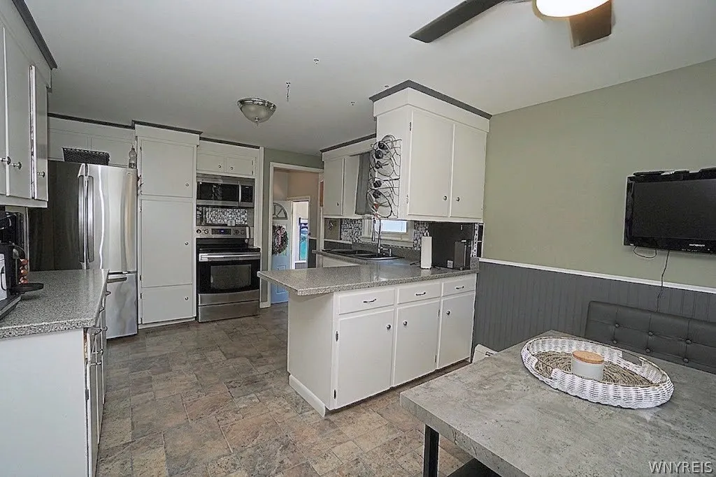37 Burke Drive, Lackawanna, New York 14218, Lackawanna, New York 14218, 3 Bedrooms Bedrooms, 5 Rooms Rooms,1 BathroomBathrooms,Residential,For Sale,37 Burke Drive, Lackawanna, New York 14218,0,B1698692