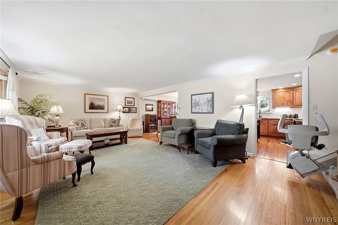 83 Wickham Drive, Amherst, New York 14221, Amherst, New York 14221, 3 Bedrooms Bedrooms, 8 Rooms Rooms,2 BathroomsBathrooms,Residential,For Sale,83 Wickham Drive, Amherst, New York 14221,0,B1698917