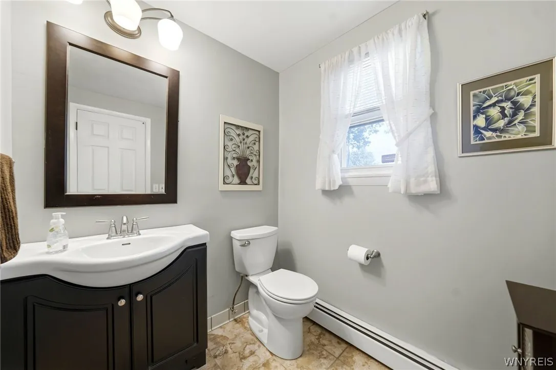 83 Wickham Drive, Amherst, New York 14221, Amherst, New York 14221, 3 Bedrooms Bedrooms, 8 Rooms Rooms,2 BathroomsBathrooms,Residential,For Sale,83 Wickham Drive, Amherst, New York 14221,0,B1698917