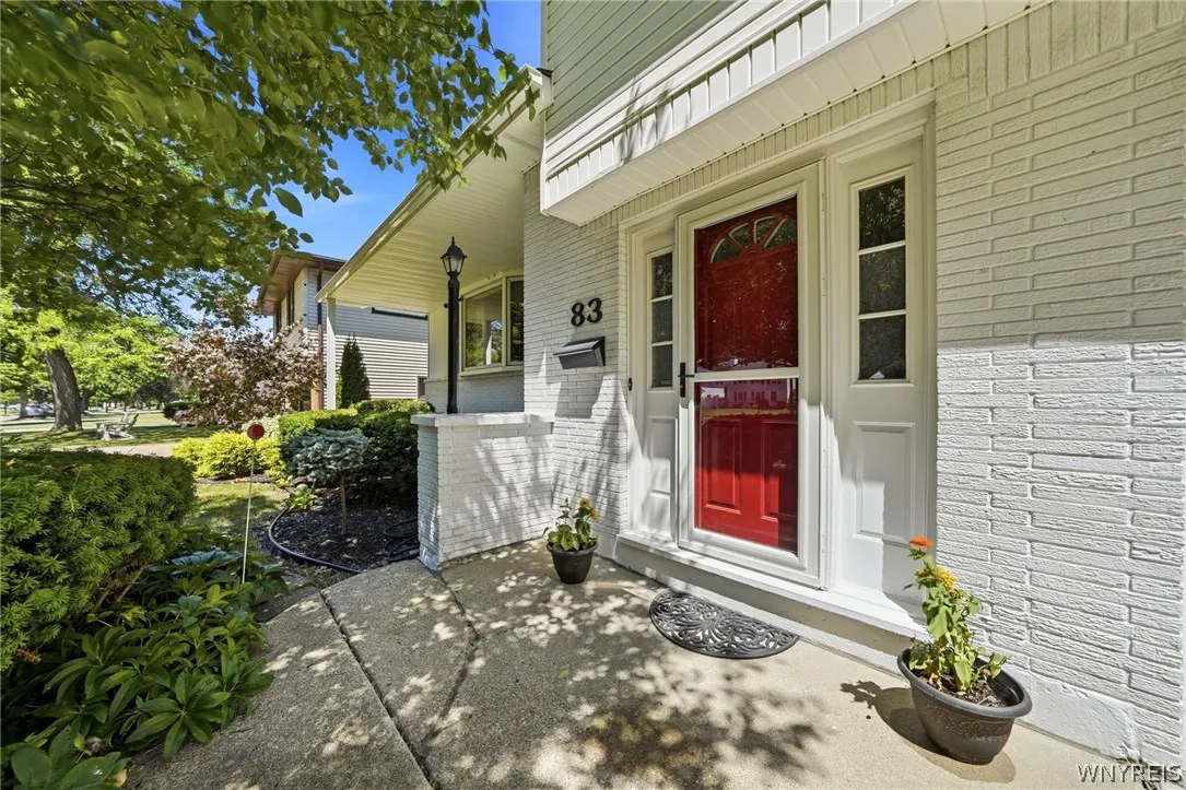 83 Wickham Drive, Amherst, New York 14221, Amherst, New York 14221, 3 Bedrooms Bedrooms, 8 Rooms Rooms,2 BathroomsBathrooms,Residential,For Sale,83 Wickham Drive, Amherst, New York 14221,0,B1698917