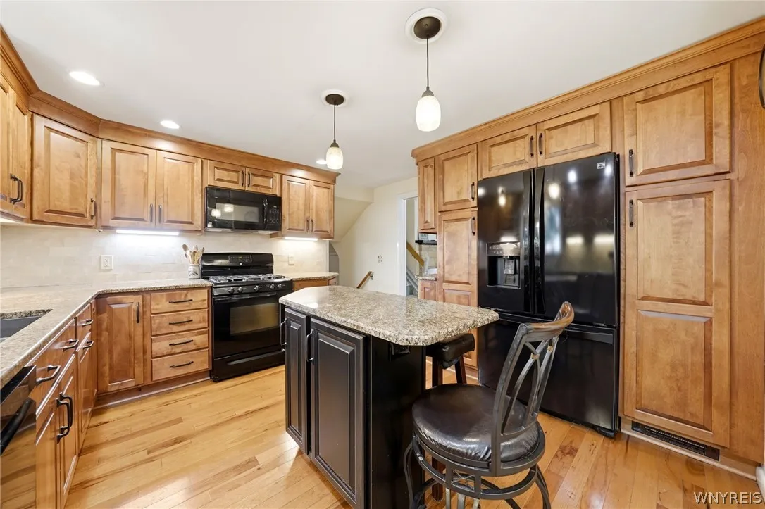 83 Wickham Drive, Amherst, New York 14221, Amherst, New York 14221, 3 Bedrooms Bedrooms, 8 Rooms Rooms,2 BathroomsBathrooms,Residential,For Sale,83 Wickham Drive, Amherst, New York 14221,0,B1698917