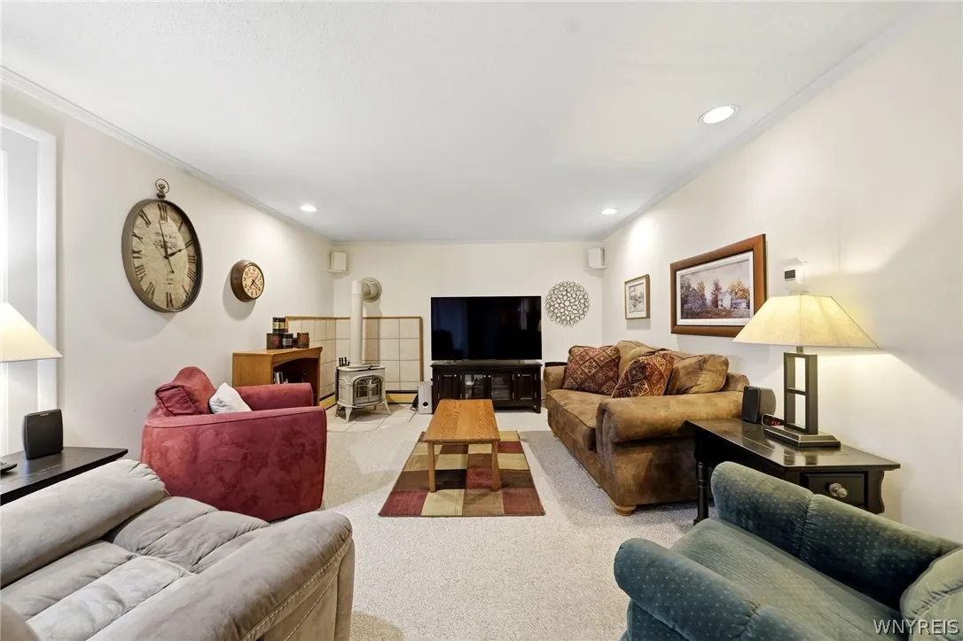 83 Wickham Drive, Amherst, New York 14221, Amherst, New York 14221, 3 Bedrooms Bedrooms, 8 Rooms Rooms,2 BathroomsBathrooms,Residential,For Sale,83 Wickham Drive, Amherst, New York 14221,0,B1698917