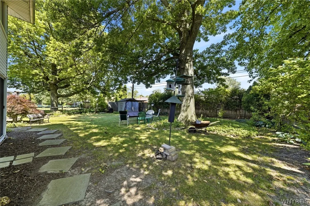 83 Wickham Drive, Amherst, New York 14221, Amherst, New York 14221, 3 Bedrooms Bedrooms, 8 Rooms Rooms,2 BathroomsBathrooms,Residential,For Sale,83 Wickham Drive, Amherst, New York 14221,0,B1698917