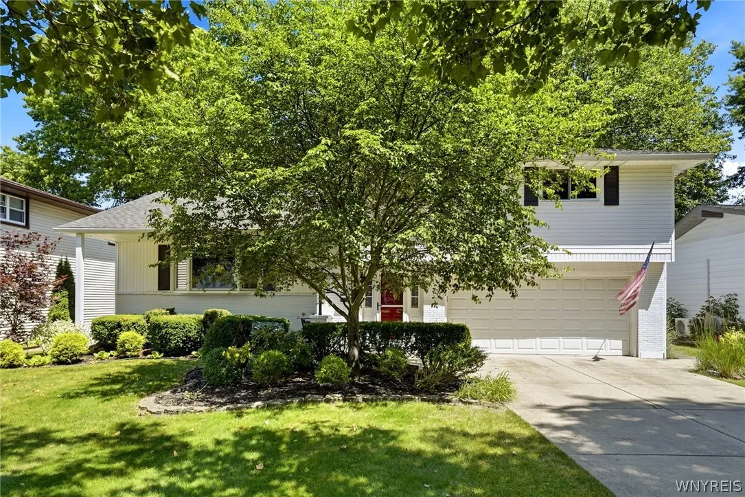 83 Wickham Drive, Amherst, New York 14221, Amherst, New York 14221, 3 Bedrooms Bedrooms, 8 Rooms Rooms,2 BathroomsBathrooms,Residential,For Sale,83 Wickham Drive, Amherst, New York 14221,0,B1698917
