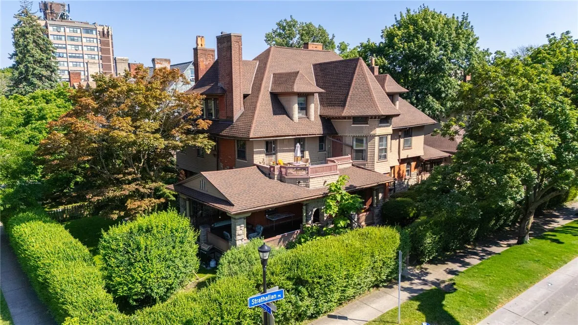 32-34 Strathallan Park, Rochester, New York 14607, Rochester, New York 14607, 4 Bedrooms Bedrooms, ,Multi Family,For Sale,32-34 Strathallan Park, Rochester, New York 14607,0,R1698456