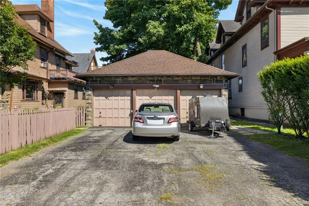 3 car garage