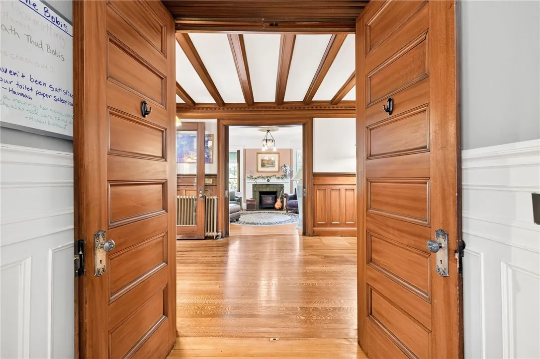 32-34 Strathallan Park, Rochester, New York 14607, Rochester, New York 14607, 4 Bedrooms Bedrooms, ,Multi Family,For Sale,32-34 Strathallan Park, Rochester, New York 14607,0,R1698456