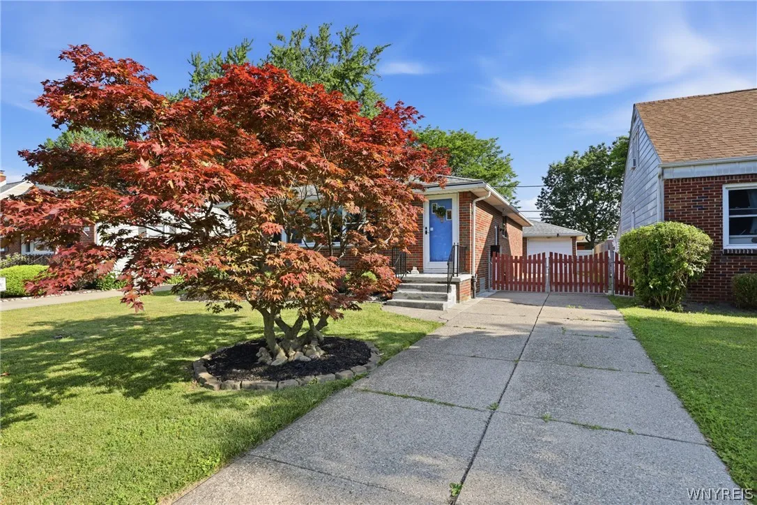 329 Lamont Drive, Amherst, New York 14226, Amherst, New York 14226, 2 Bedrooms Bedrooms, 8 Rooms Rooms,1 BathroomBathrooms,Residential,For Sale,329 Lamont Drive, Amherst, New York 14226,0,B1698433