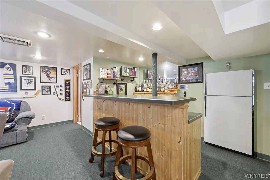 329 Lamont Drive, Amherst, New York 14226, Amherst, New York 14226, 2 Bedrooms Bedrooms, 8 Rooms Rooms,1 BathroomBathrooms,Residential,For Sale,329 Lamont Drive, Amherst, New York 14226,0,B1698433