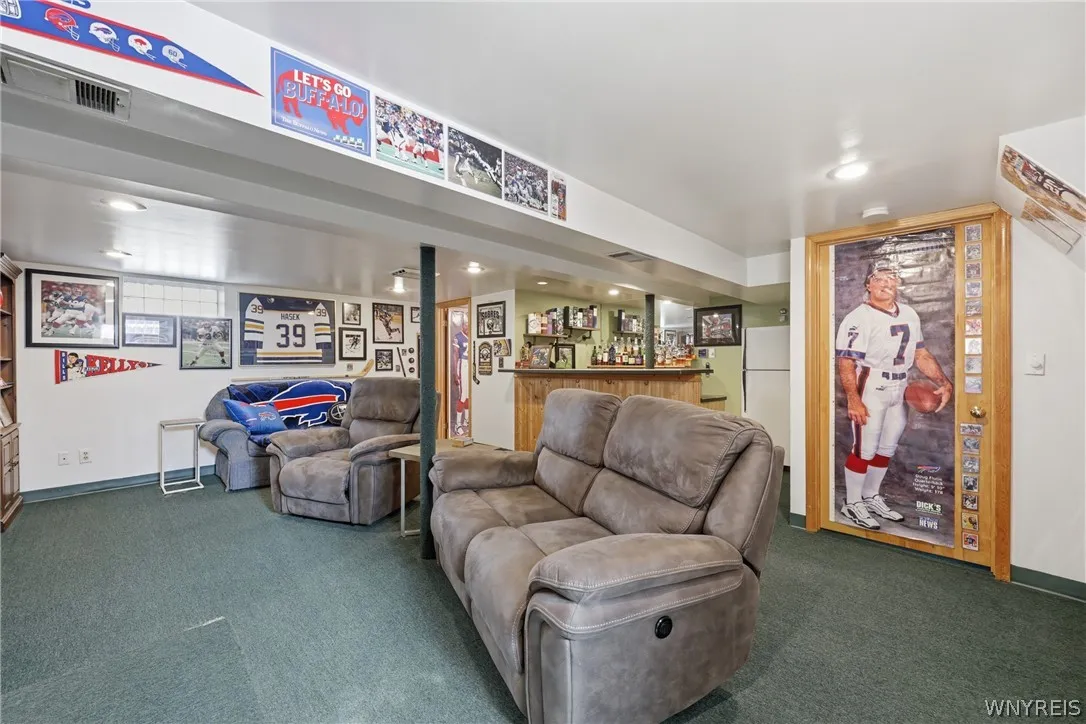 329 Lamont Drive, Amherst, New York 14226, Amherst, New York 14226, 2 Bedrooms Bedrooms, 8 Rooms Rooms,1 BathroomBathrooms,Residential,For Sale,329 Lamont Drive, Amherst, New York 14226,0,B1698433