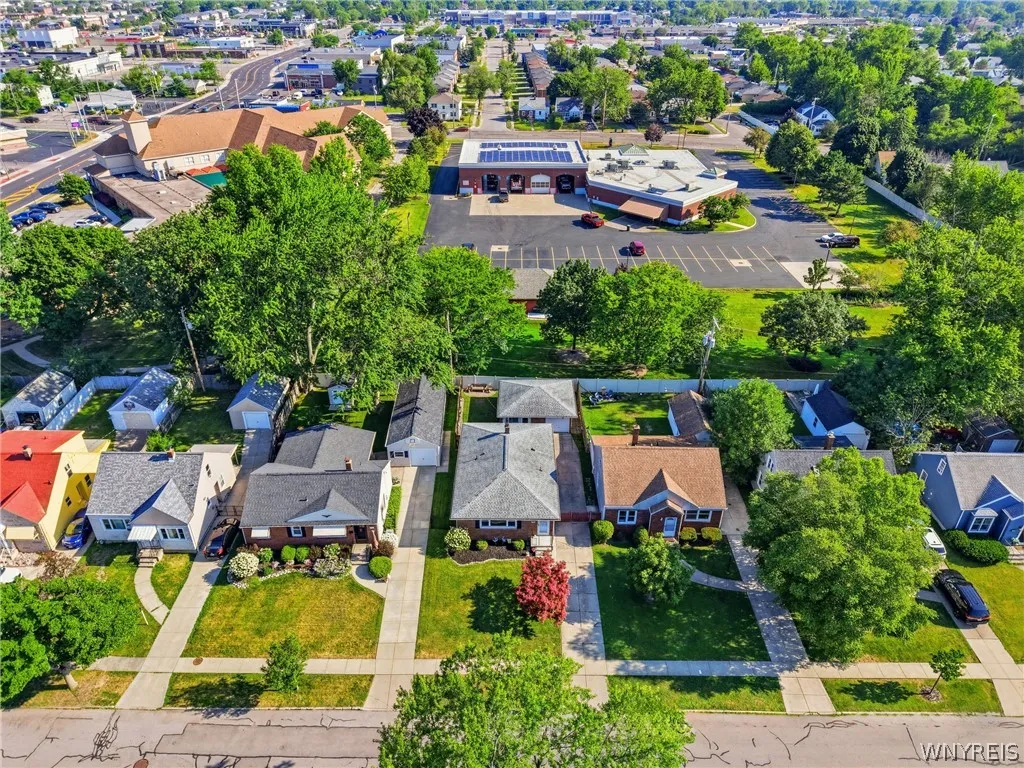 329 Lamont Drive, Amherst, New York 14226, Amherst, New York 14226, 2 Bedrooms Bedrooms, 8 Rooms Rooms,1 BathroomBathrooms,Residential,For Sale,329 Lamont Drive, Amherst, New York 14226,0,B1698433