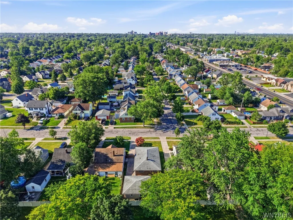 329 Lamont Drive, Amherst, New York 14226, Amherst, New York 14226, 2 Bedrooms Bedrooms, 8 Rooms Rooms,1 BathroomBathrooms,Residential,For Sale,329 Lamont Drive, Amherst, New York 14226,0,B1698433