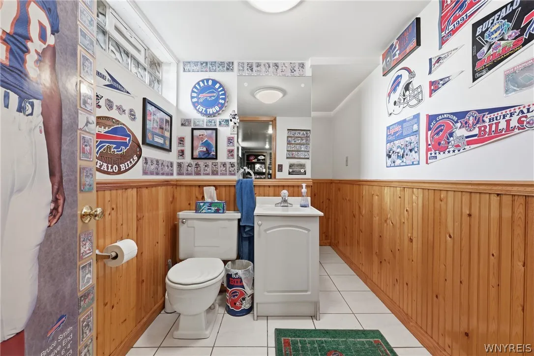 329 Lamont Drive, Amherst, New York 14226, Amherst, New York 14226, 2 Bedrooms Bedrooms, 8 Rooms Rooms,1 BathroomBathrooms,Residential,For Sale,329 Lamont Drive, Amherst, New York 14226,0,B1698433