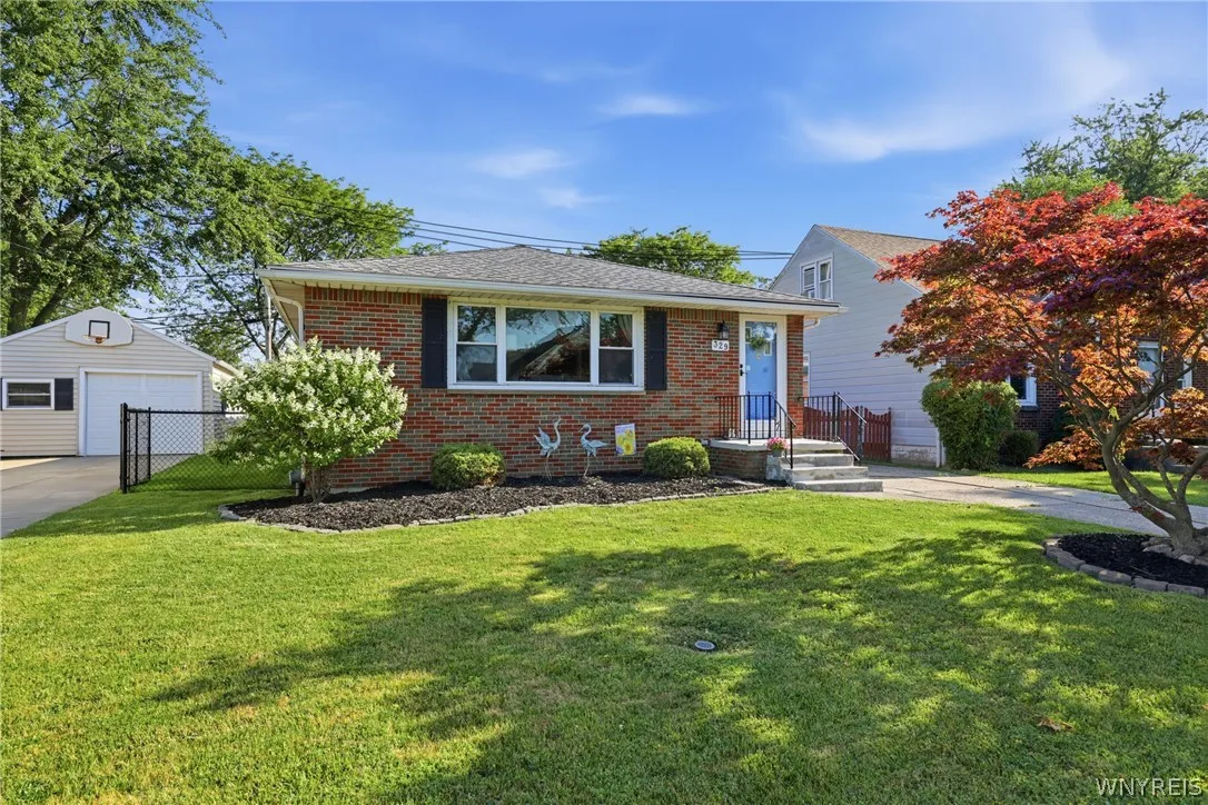 329 Lamont Drive, Amherst, New York 14226, Amherst, New York 14226, 2 Bedrooms Bedrooms, 8 Rooms Rooms,1 BathroomBathrooms,Residential,For Sale,329 Lamont Drive, Amherst, New York 14226,0,B1698433